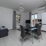 Luxury Seaview With Lift & Parking In Center - Maison Dorotea Lägenhet *